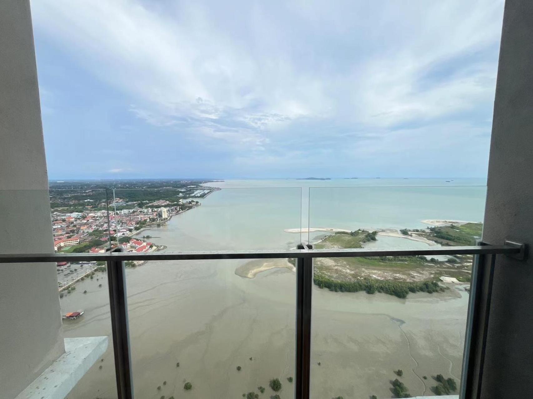 Silverscape Seaview Residences Melaka Malacca Exterior foto