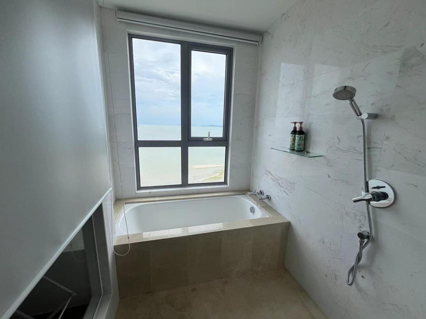 Silverscape Seaview Residences Melaka Malacca Exterior foto